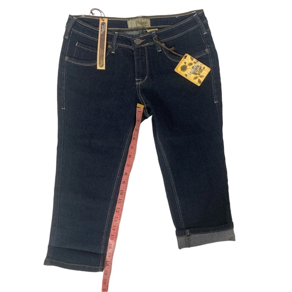 Hybrid & Company Stretchy Slim Fit Capri Jeans NWT - Size 7 - Picture 6 of 11